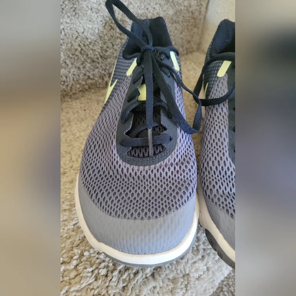 Nike Flex Experience RN6 Women’s Shoes Size 9